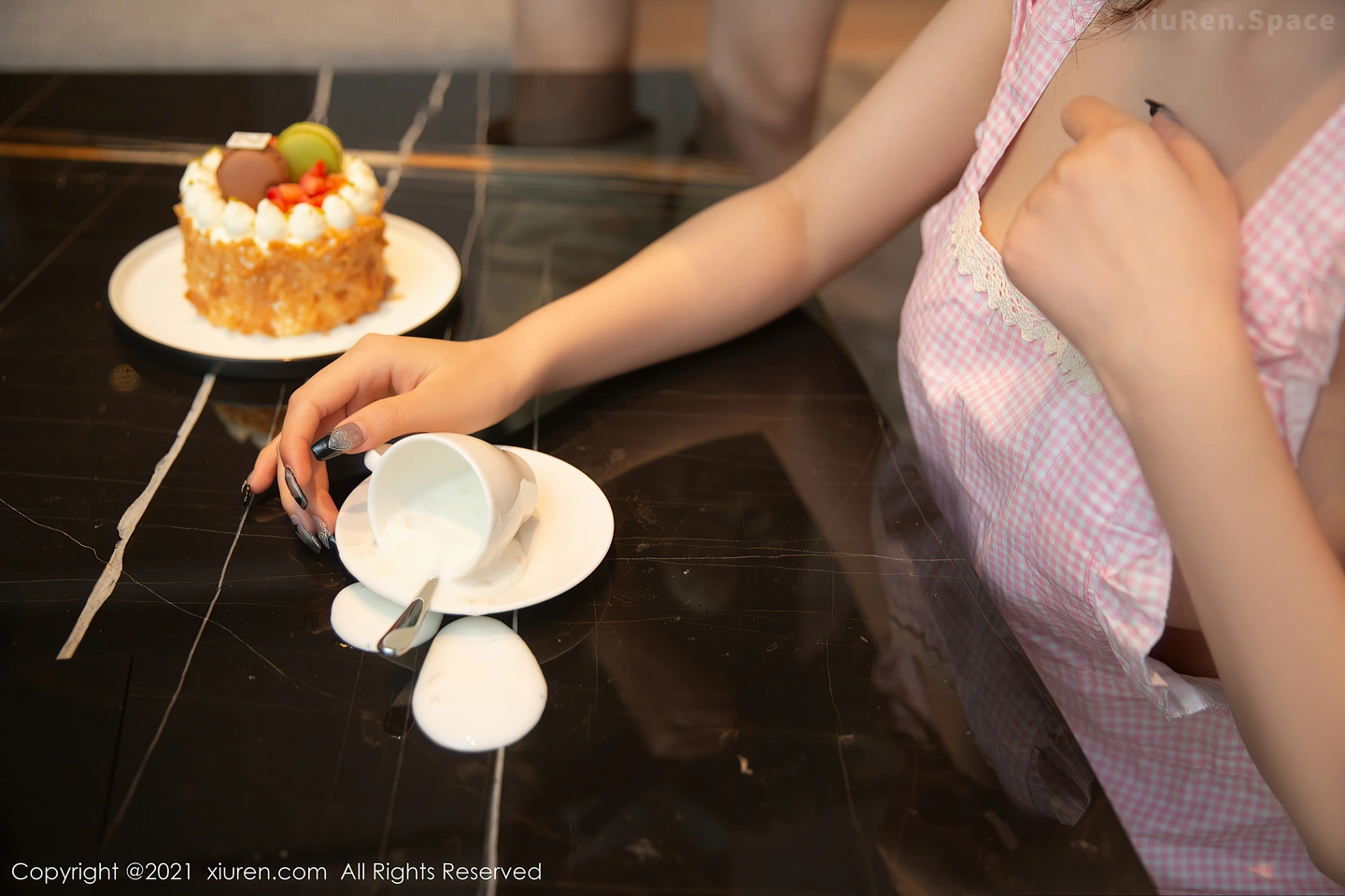 图片[6]-[XiuRen秀人网]VOL.4028 女神杨晨晨Yome私房猫女郎女仆装配蕾丝袜秀惹火身材诱惑写真90P-秀人网官方网站